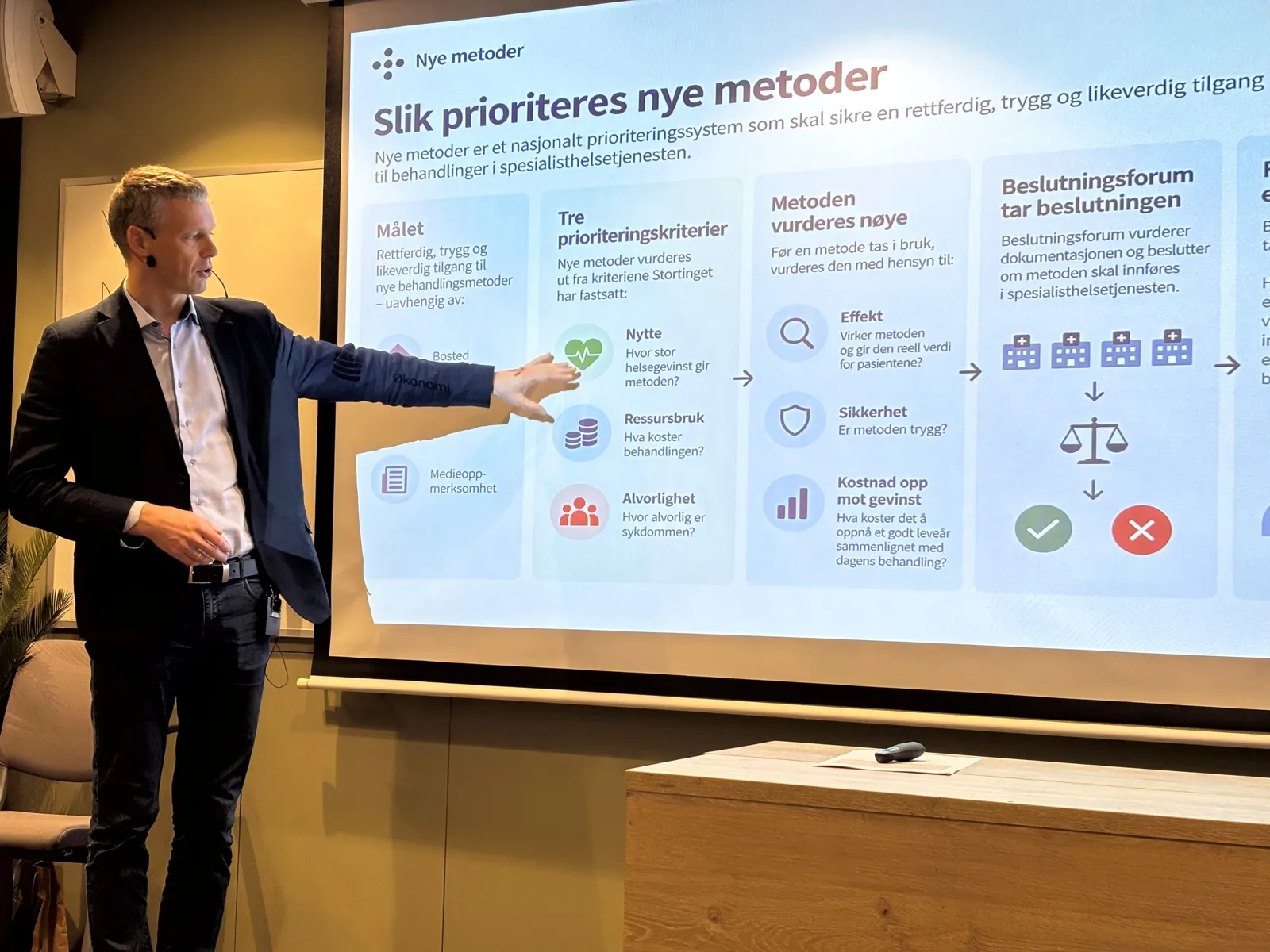En person som holder en presentasjon